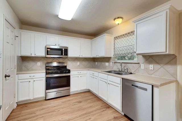 3735 Castle Rock DR, Round Rock, TX 78681