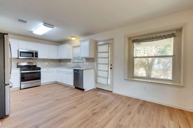 3735 Castle Rock DR, Round Rock, TX 78681