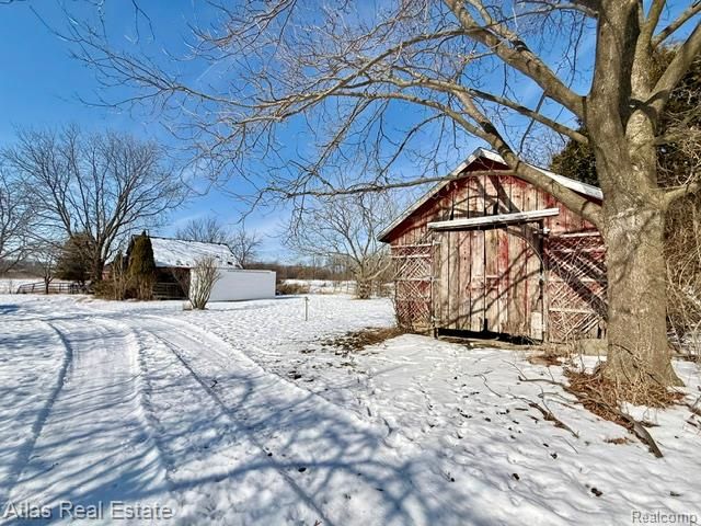 7448 Gale Road, Grand Blanc, MI 48439