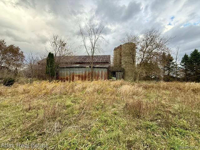 7448 Gale Road, Grand Blanc, MI 48439