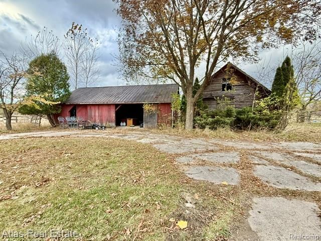 7448 Gale Road, Grand Blanc, MI 48439