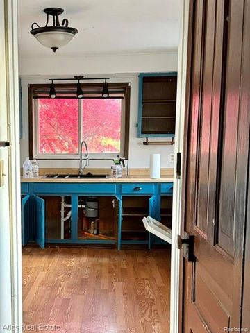 7448 Gale Road, Grand Blanc, MI 48439