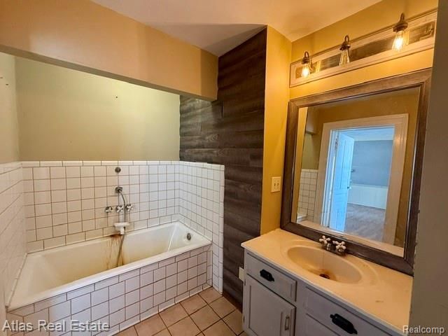 7448 Gale Road, Grand Blanc, MI 48439