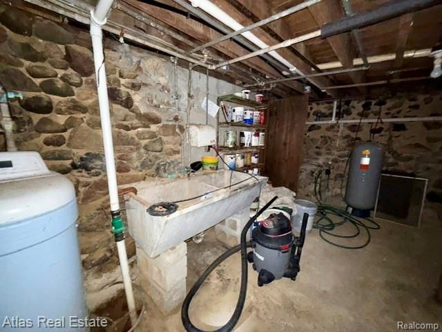 7448 Gale Road, Grand Blanc, MI 48439