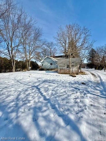 7448 Gale Road, Grand Blanc, MI 48439
