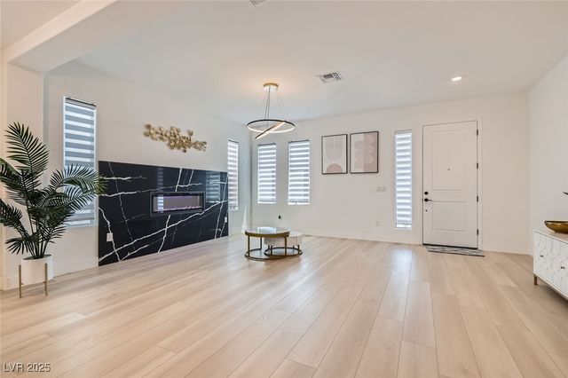 6682 Zorya Rise Avenue, Las Vegas, NV 89139
