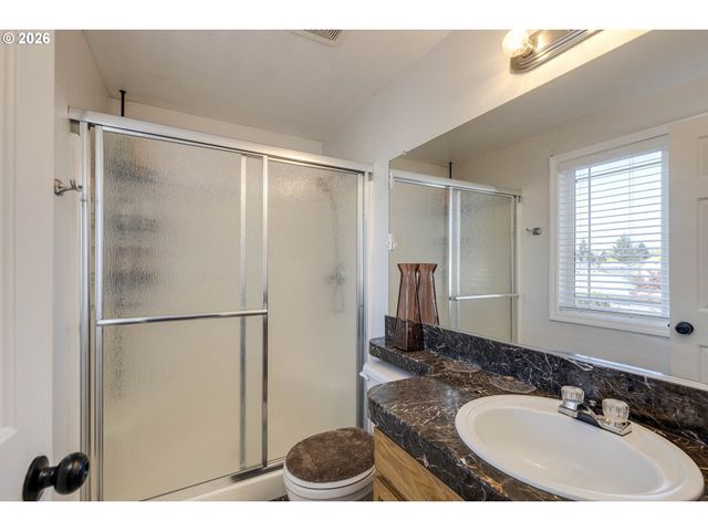 5911 Ne 54TH St, Vancouver, WA 98661