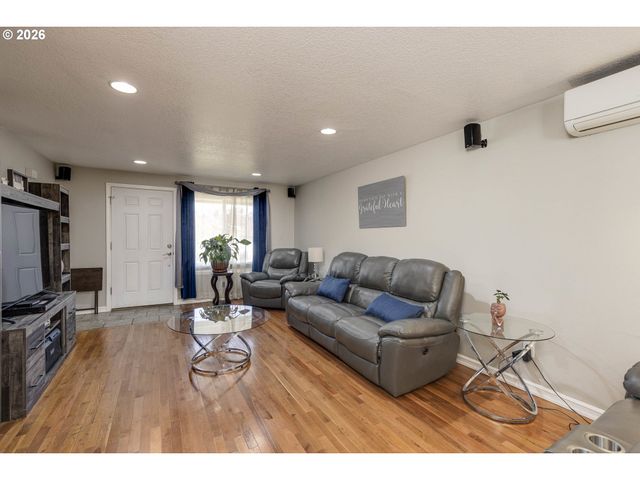 5911 Ne 54TH St, Vancouver, WA 98661