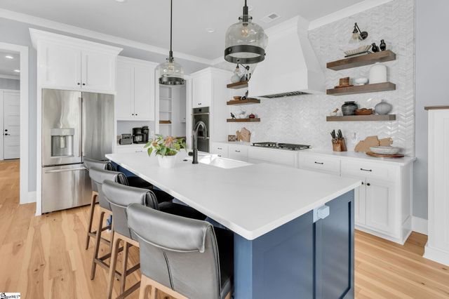 7 Gambrell Drive, Greenville, SC 29615