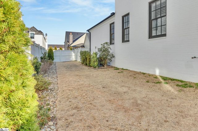 7 Gambrell Drive, Greenville, SC 29615