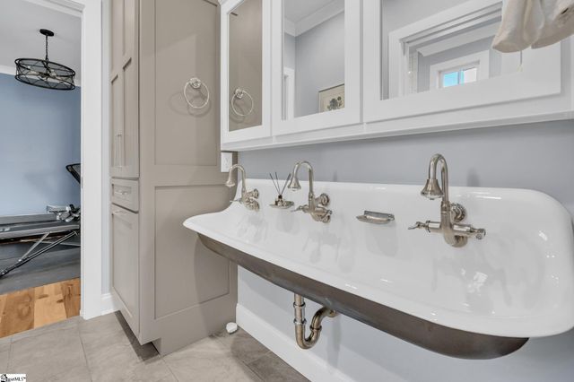 7 Gambrell Drive, Greenville, SC 29615