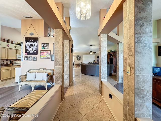 1110 Glendale Avenue NW, Palm Bay, FL 32907