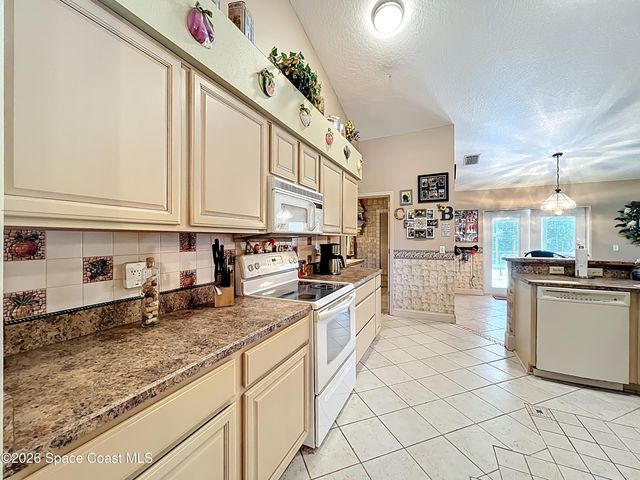 1110 Glendale Avenue NW, Palm Bay, FL 32907