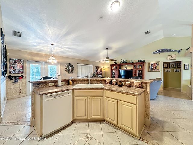 1110 Glendale Avenue NW, Palm Bay, FL 32907