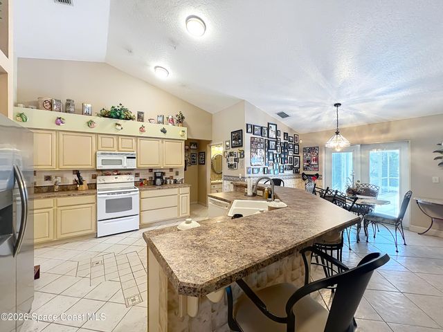 1110 Glendale Avenue NW, Palm Bay, FL 32907