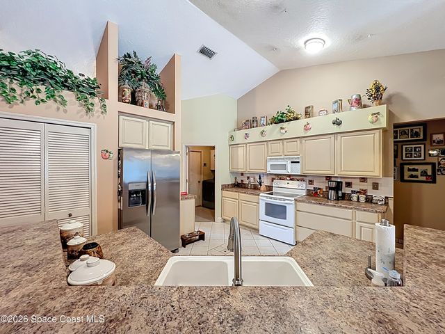 1110 Glendale Avenue NW, Palm Bay, FL 32907