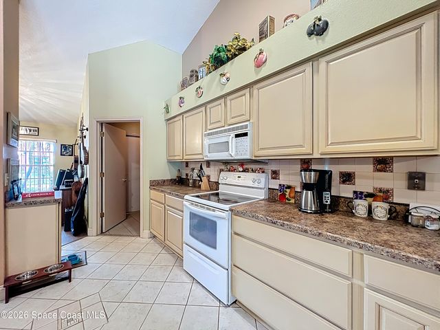 1110 Glendale Avenue NW, Palm Bay, FL 32907