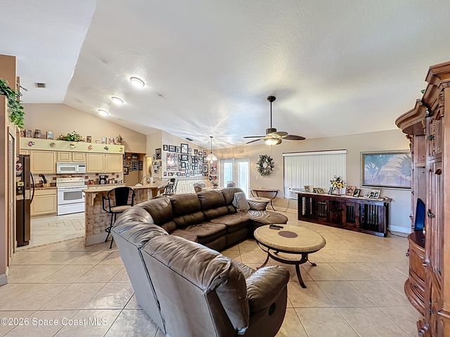 1110 Glendale Avenue NW, Palm Bay, FL 32907