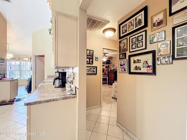 1110 Glendale Avenue NW, Palm Bay, FL 32907