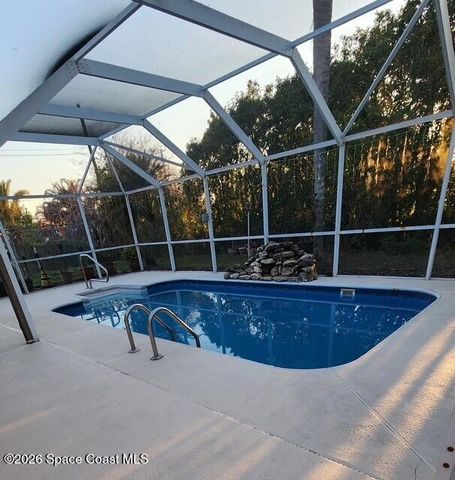 1110 Glendale Avenue NW, Palm Bay, FL 32907
