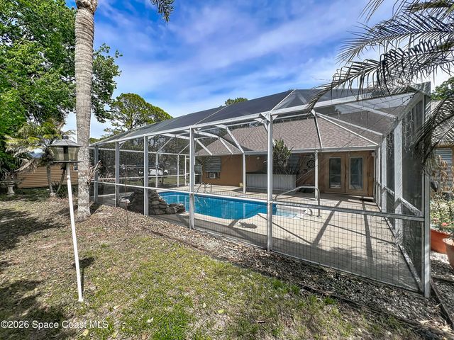 1110 Glendale Avenue NW, Palm Bay, FL 32907