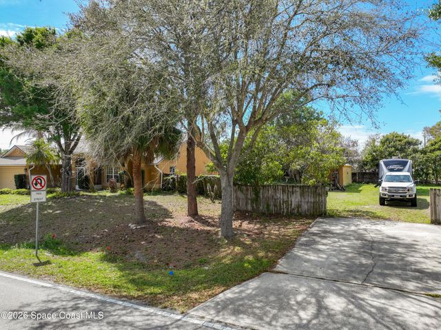 1110 Glendale Avenue NW, Palm Bay, FL 32907