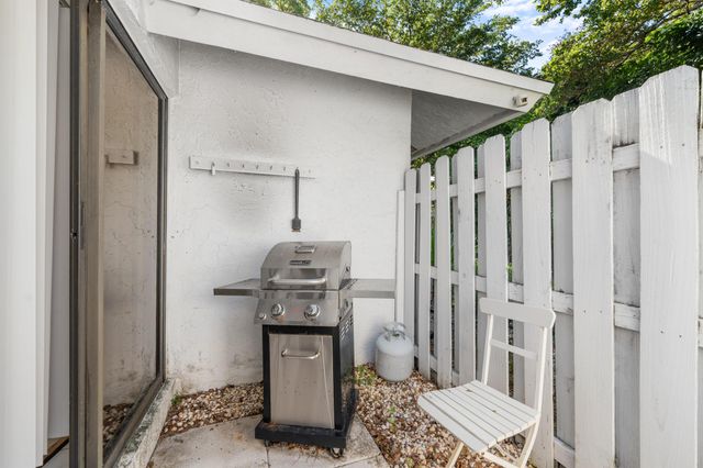 2221 Florida Boulevard Boulevard, Delray Beach, FL 33483