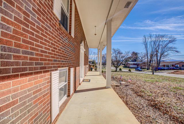 1806 Dellwood Circle, Greeneville, TN 37745