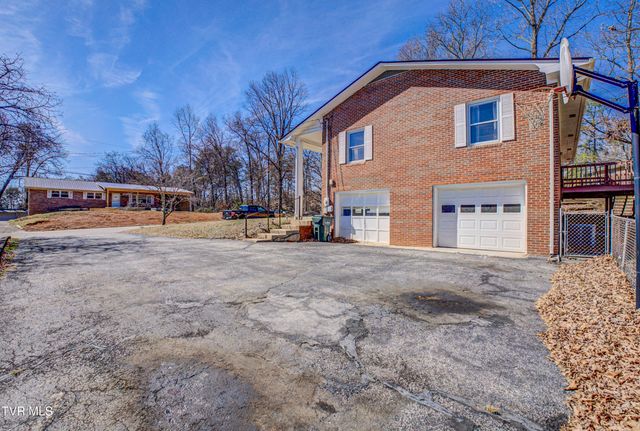 1806 Dellwood Circle, Greeneville, TN 37745