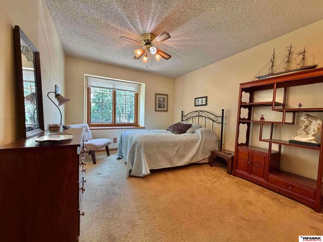 8120 Stockwell Street, Lincoln, NE 68506