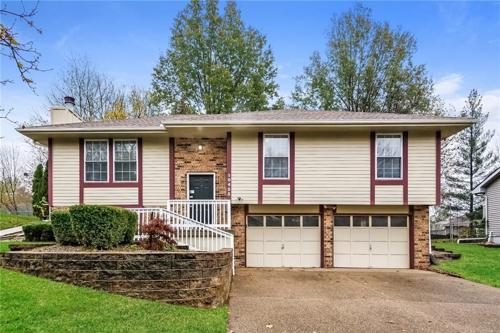 17243 Chestnut Drive, Belton, MO 64012