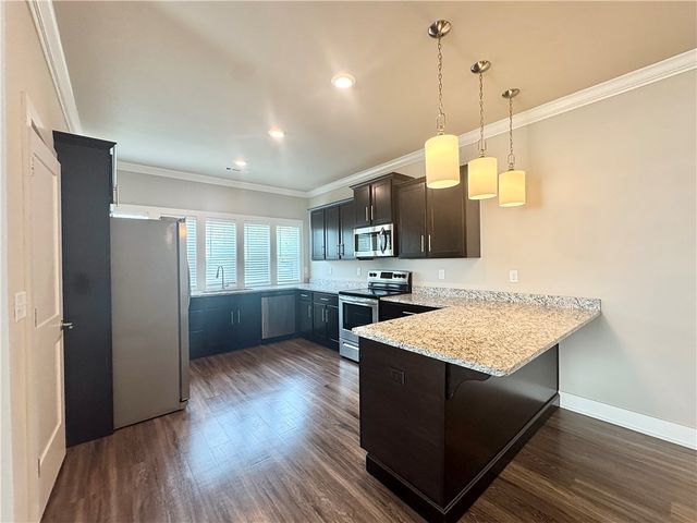 1013 NE Heights Lane, Bentonville, AR 72712