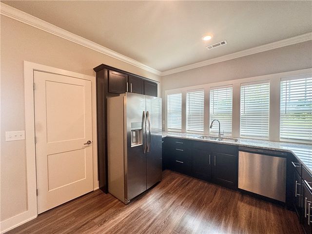 1013 NE Heights Lane, Bentonville, AR 72712