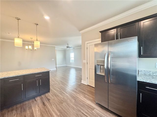 1013 NE Heights Lane, Bentonville, AR 72712