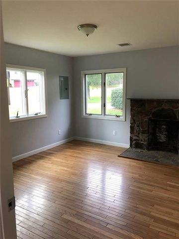 18 San Miguel Drive, Bristol, RI 02809