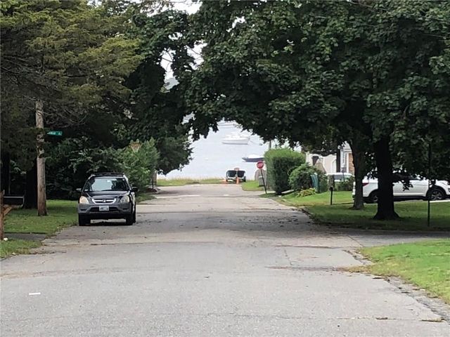 18 San Miguel Drive, Bristol, RI 02809