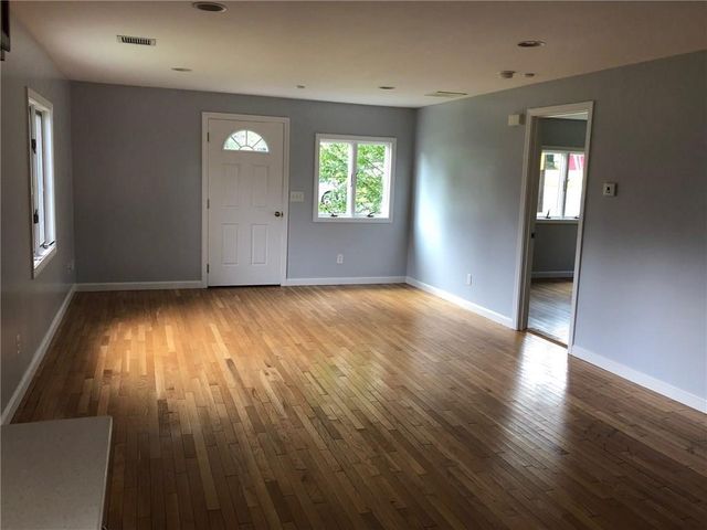 18 San Miguel Drive, Bristol, RI 02809