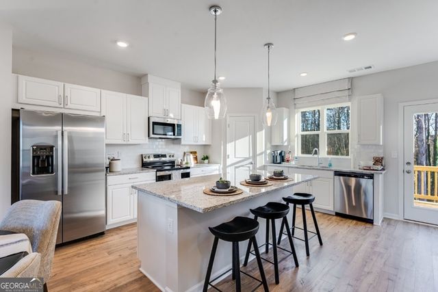 1701 Lansmere Street SW, Marietta, GA 30008