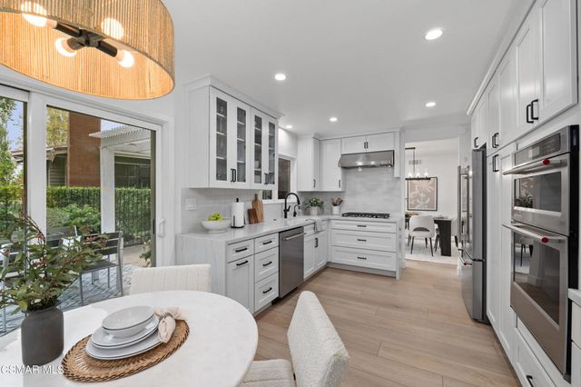 1527 N View Drive, Westlake Village, CA 91362