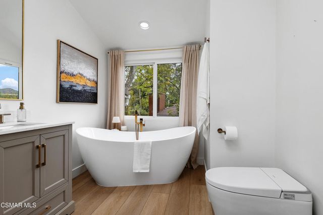 1527 N View Drive, Westlake Village, CA 91362
