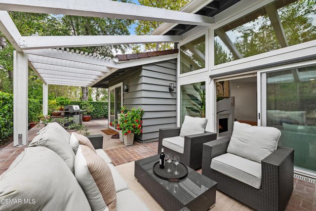 1527 N View Drive, Westlake Village, CA 91362