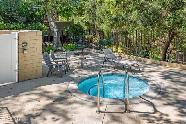 1527 N View Drive, Westlake Village, CA 91362
