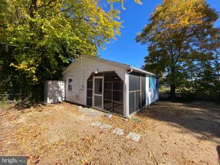 205 NORTH IRVING AVE, Colonial Beach, VA 22443
