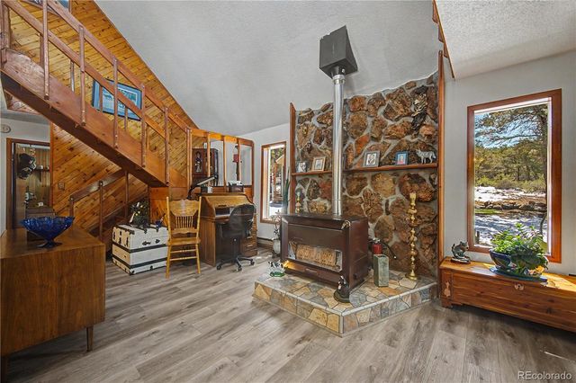 539 12th Trail, Cotopaxi, CO 81223