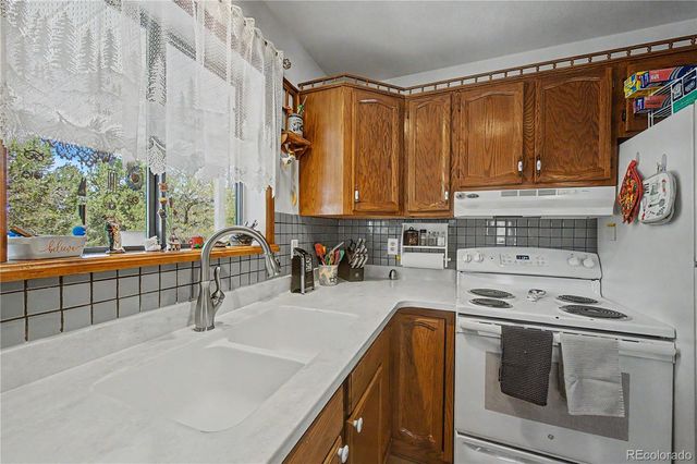 539 12th Trail, Cotopaxi, CO 81223