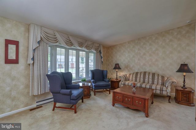 239 LOUISE DR, Morrisville, PA 19067