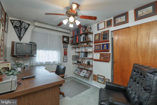 239 LOUISE DR, Morrisville, PA 19067