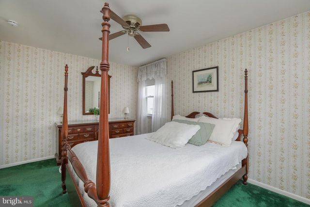 239 LOUISE DR, Morrisville, PA 19067