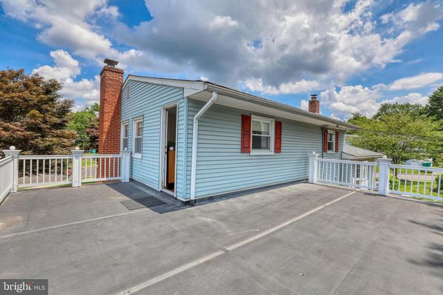 239 LOUISE DR, Morrisville, PA 19067