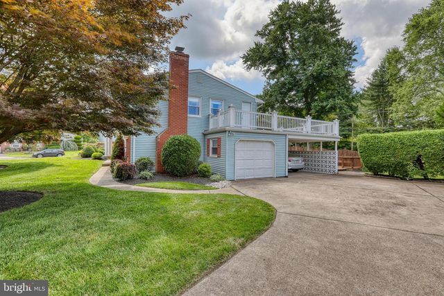 239 LOUISE DR, Morrisville, PA 19067